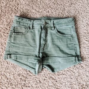 olive green american eagle shorts